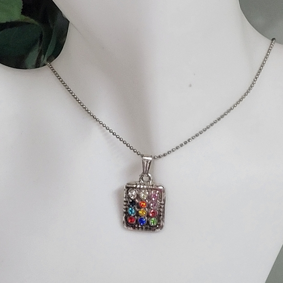 Vintage Jewelry - True VINTAGE Multicolor Gemstone Pendant Necklace QUAlity Costume